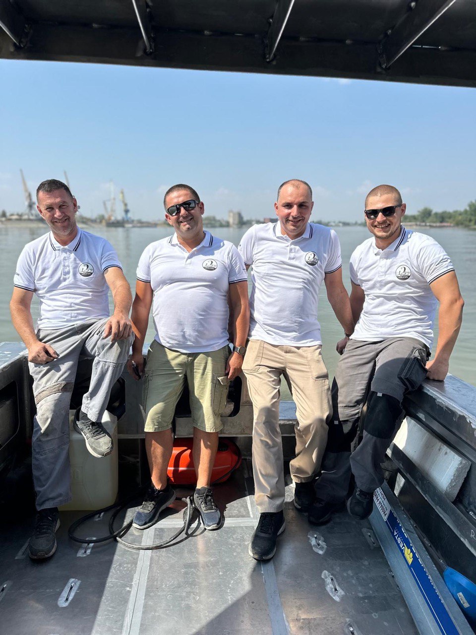 Love2Sail company team ALVERSOR boats